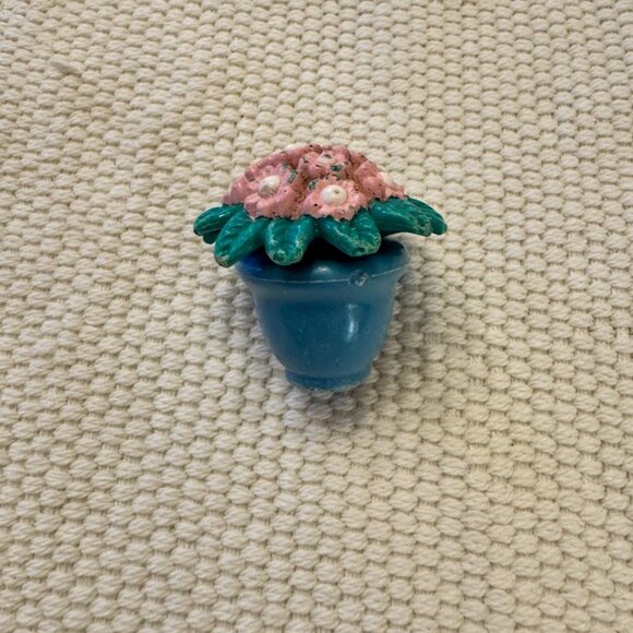 Fisher-Price Loving Family Dollhouse Plant with Pink Flowers in Blue Pot - Picture 1 of 4